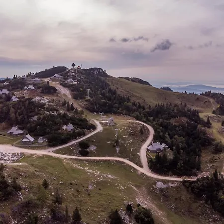 Encijan - Velika Planina Dağ evi