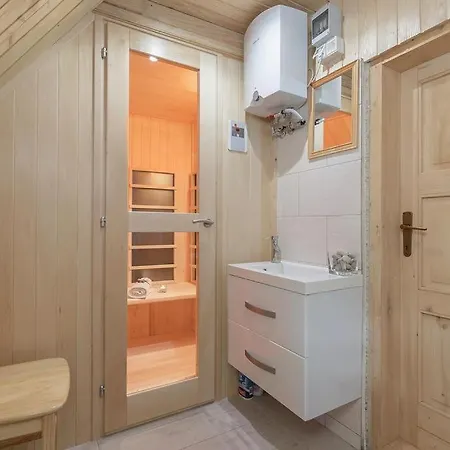 Encijan - Velika Planina Chalet *