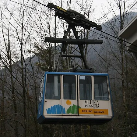 Encijan - Velika Planina Alpesi faház